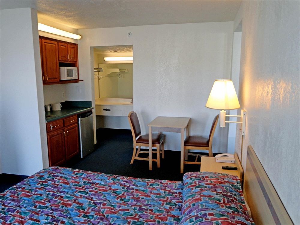 Days Inn By Wyndham Indianapolis South מראה חיצוני תמונה